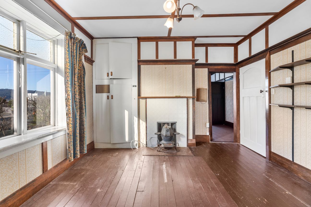 The House Everyone Has Been Waiting For – další