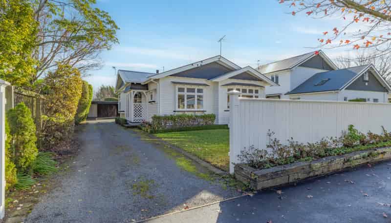 79 Tomes Road, Saint Albans