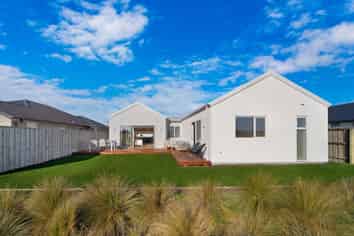 53 Mehrtens Crescent, Ravenswood