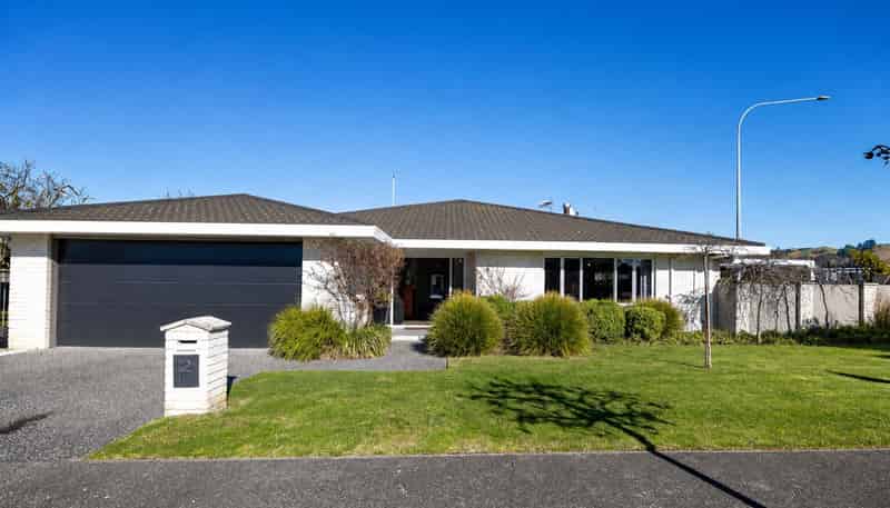 2 Fern Grove, Taradale