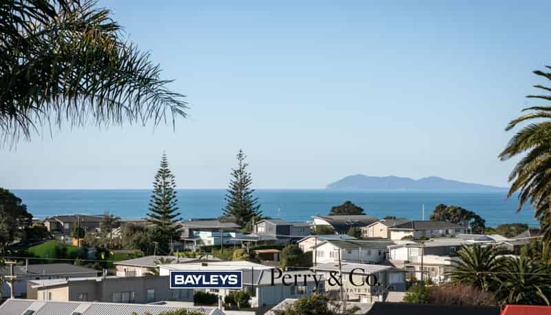 65 Beach Road, Waihi Beach