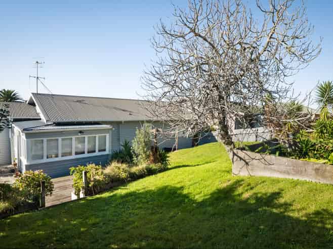 65 Beach Road, Waihi Beach
