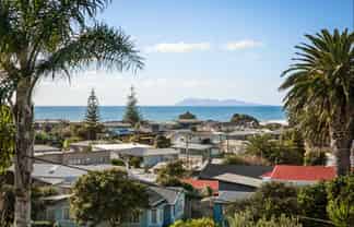 65 Beach Road, Waihi Beach