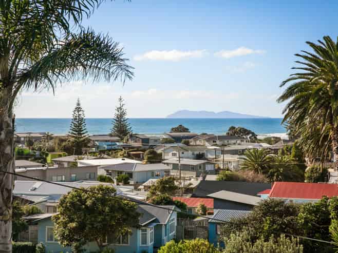 65 Beach Road, Waihi Beach
