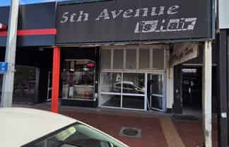 Retail space to lease on Broadway