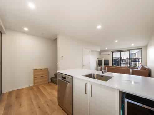 39 Bampton Street, Burwood