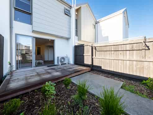 39 Bampton Street, Burwood