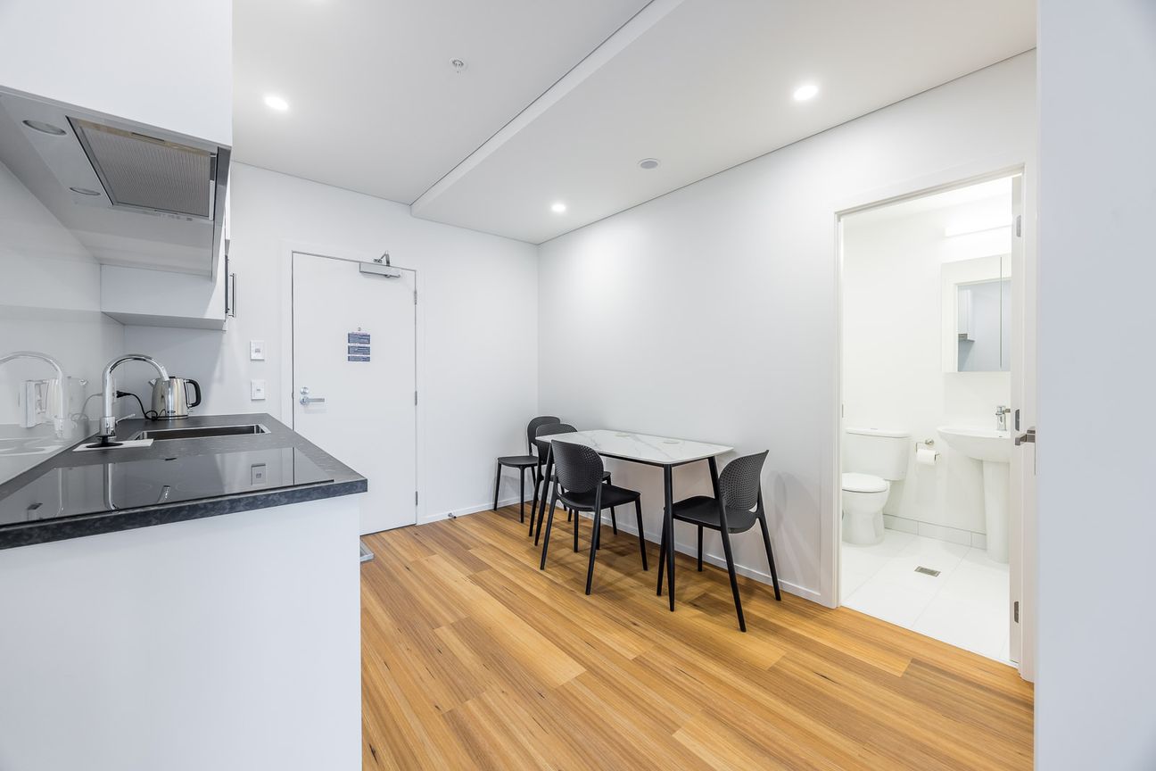 Bright North-Facing One Bedroom Apartment in Century on Anzac - Bild 4