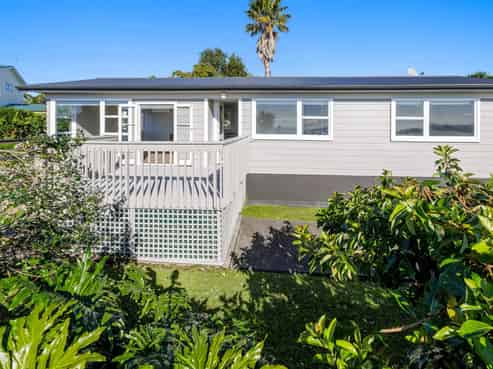 18a Rishworth Avenue, Stanmore Bay