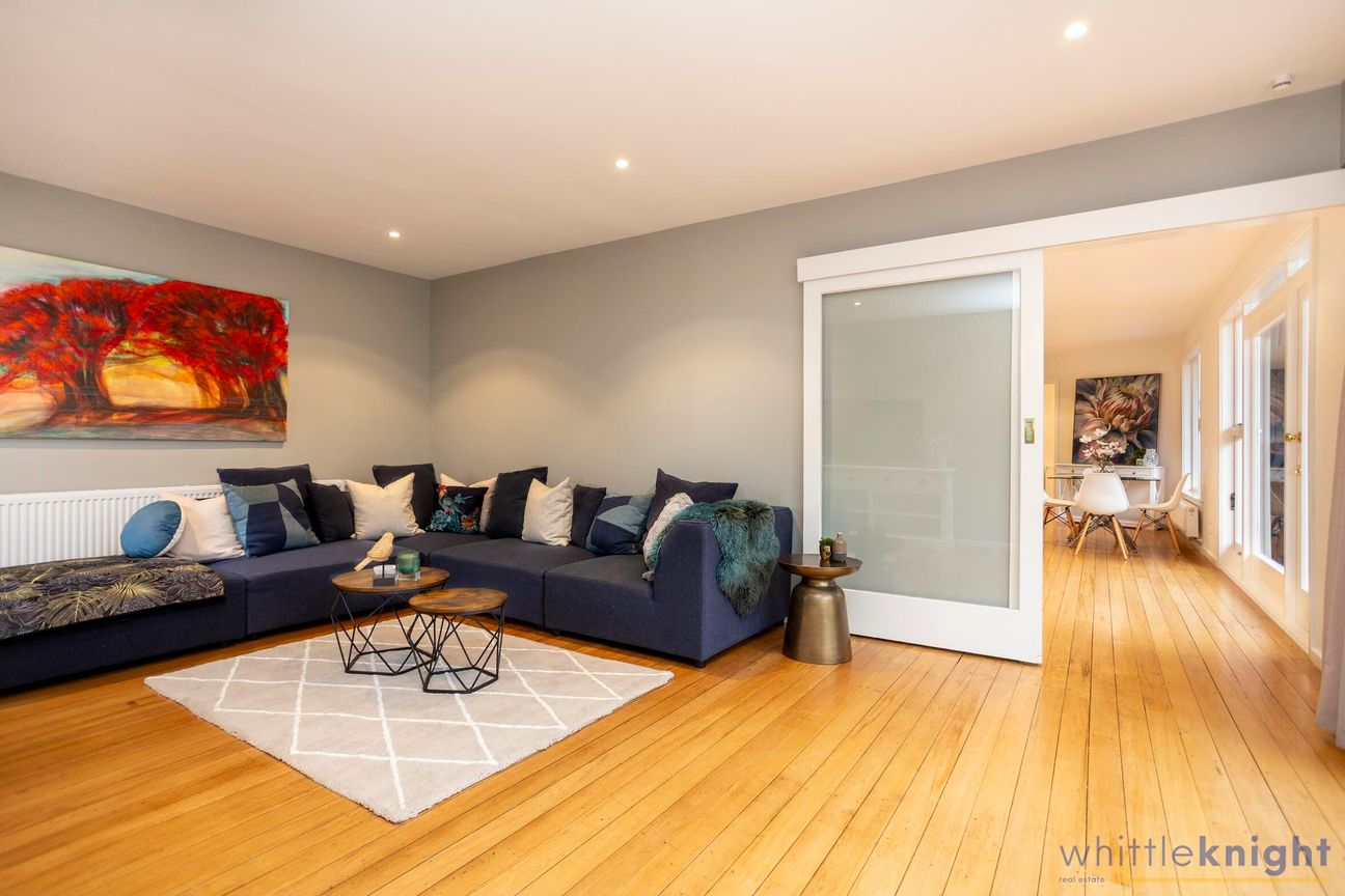 Stunning modernised property with central heating - Vista 4