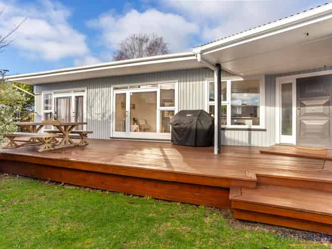 14 Yeovil Place, Saint Albans