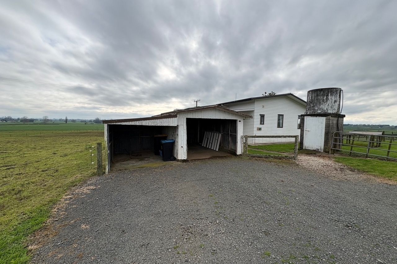 Three Bedroom Home with Country Views - Vista 2