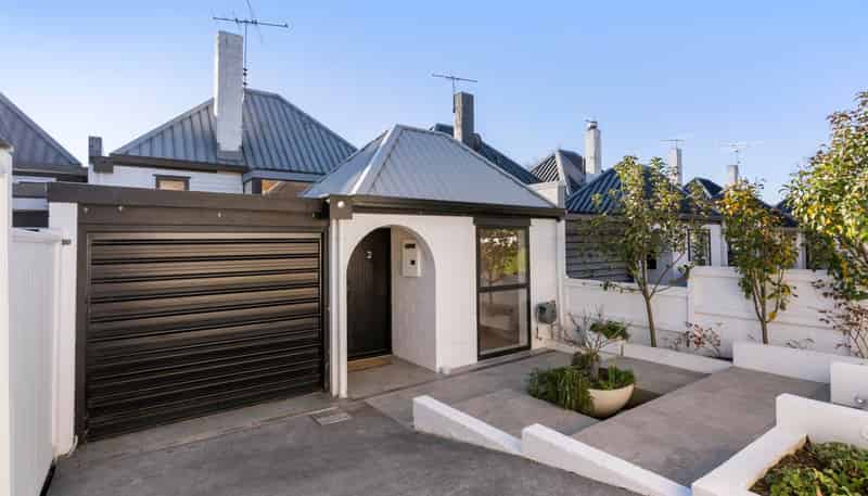 2/2A Seascape Road, Remuera