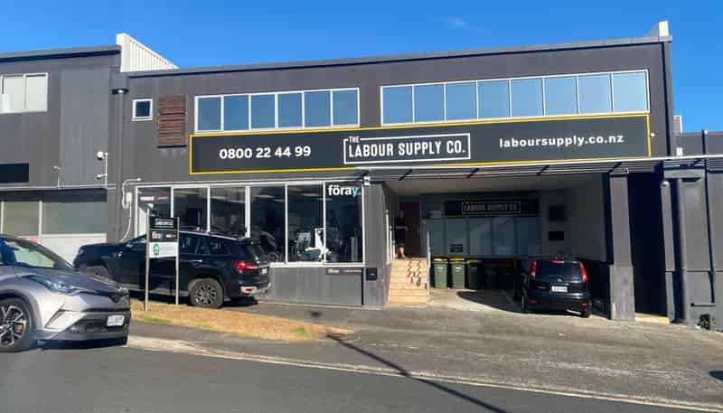 2A & 2D/55 Barrys Point Road , Takapuna
