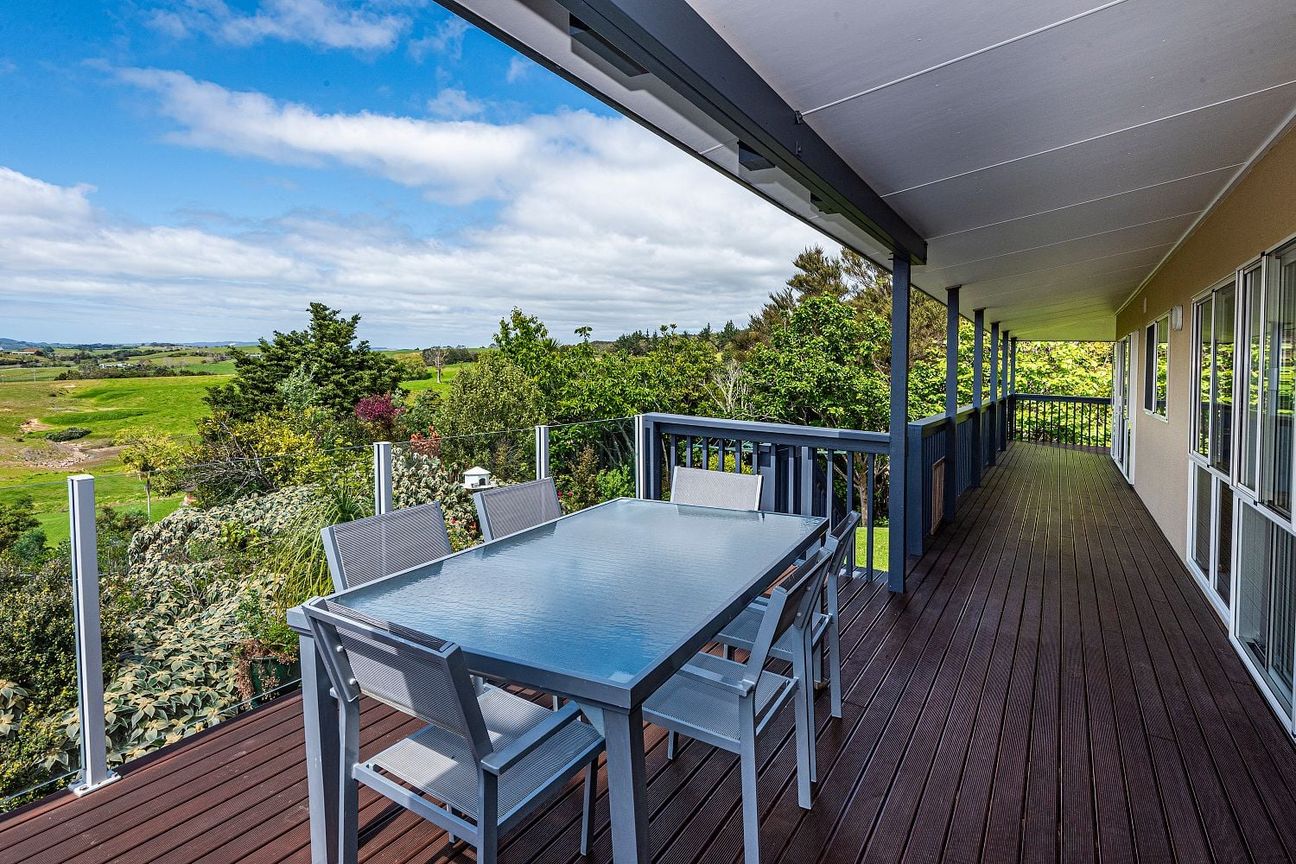 Fully Furnished Home with Panoramic Harbour View - Widok 4