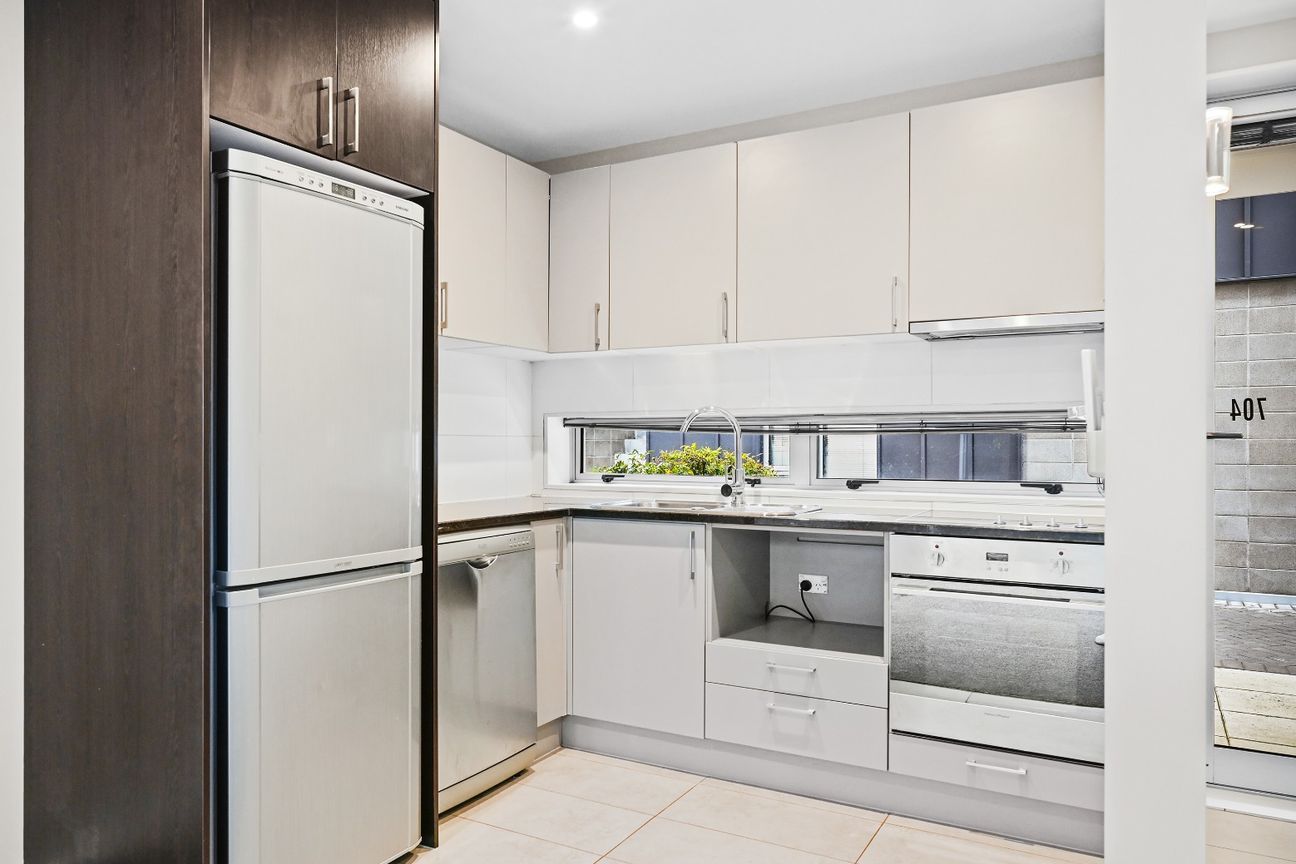 Within the secure Wilton Close apartment complex - Więcej