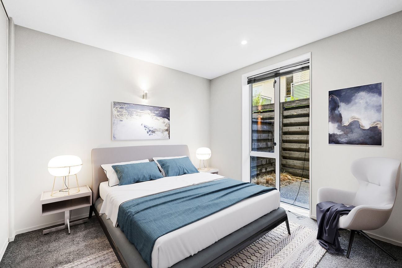 Within the secure Wilton Close apartment complex - Widok 4
