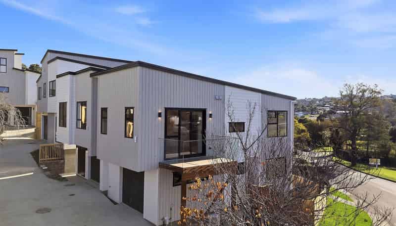 Lot2/12 Totaravale Drive, Totara Vale