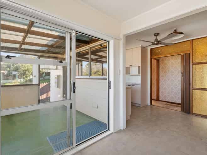 21 Felgrove Street, Glendene