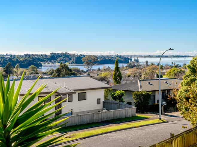 9 Te Arawa Place, Welcome Bay