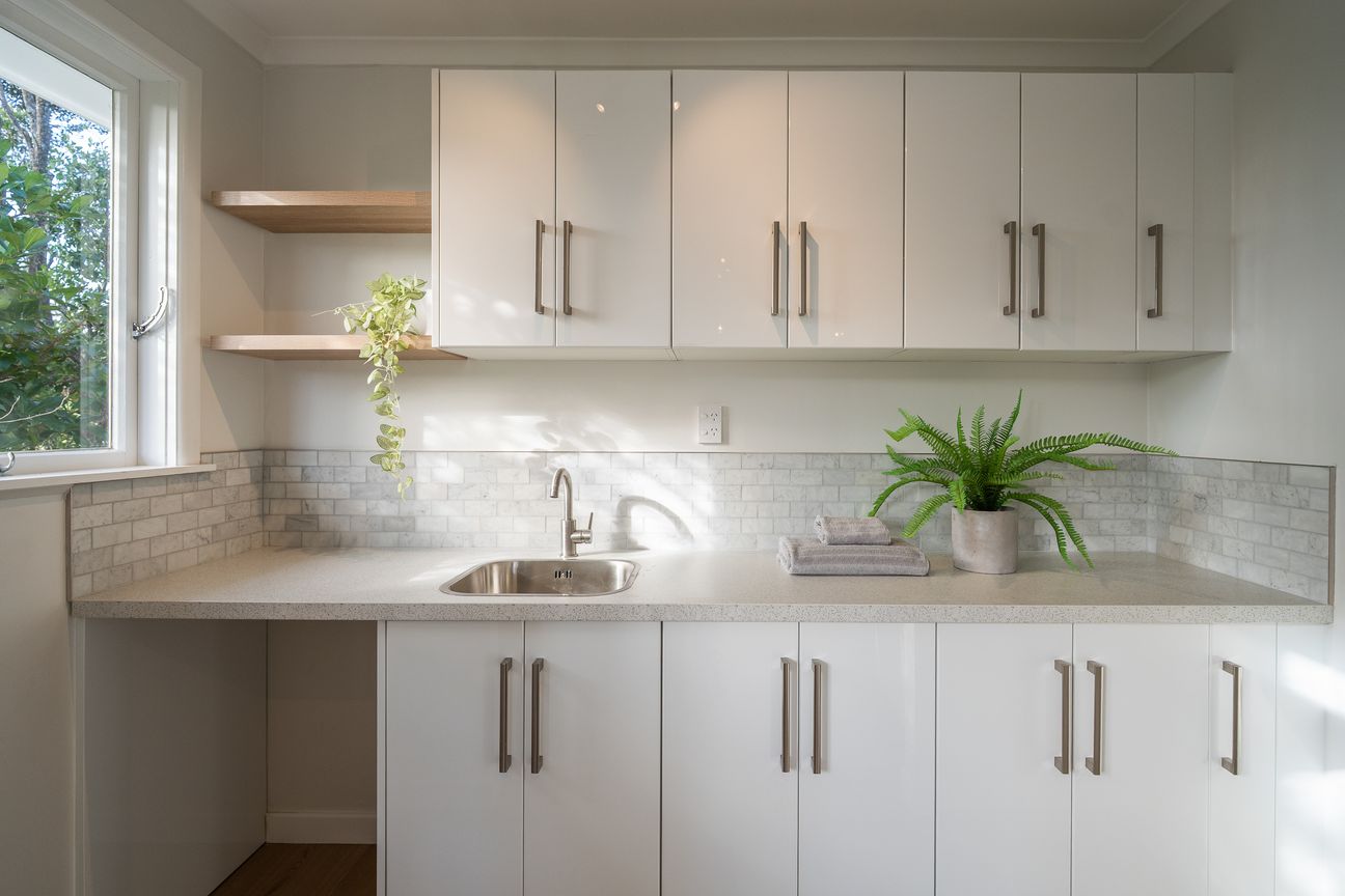 PERFECTLY POSITIONED WITH VIEWS TO THE OCEAN - Widok 4