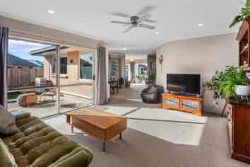 53 Amber Drive, Tikipunga