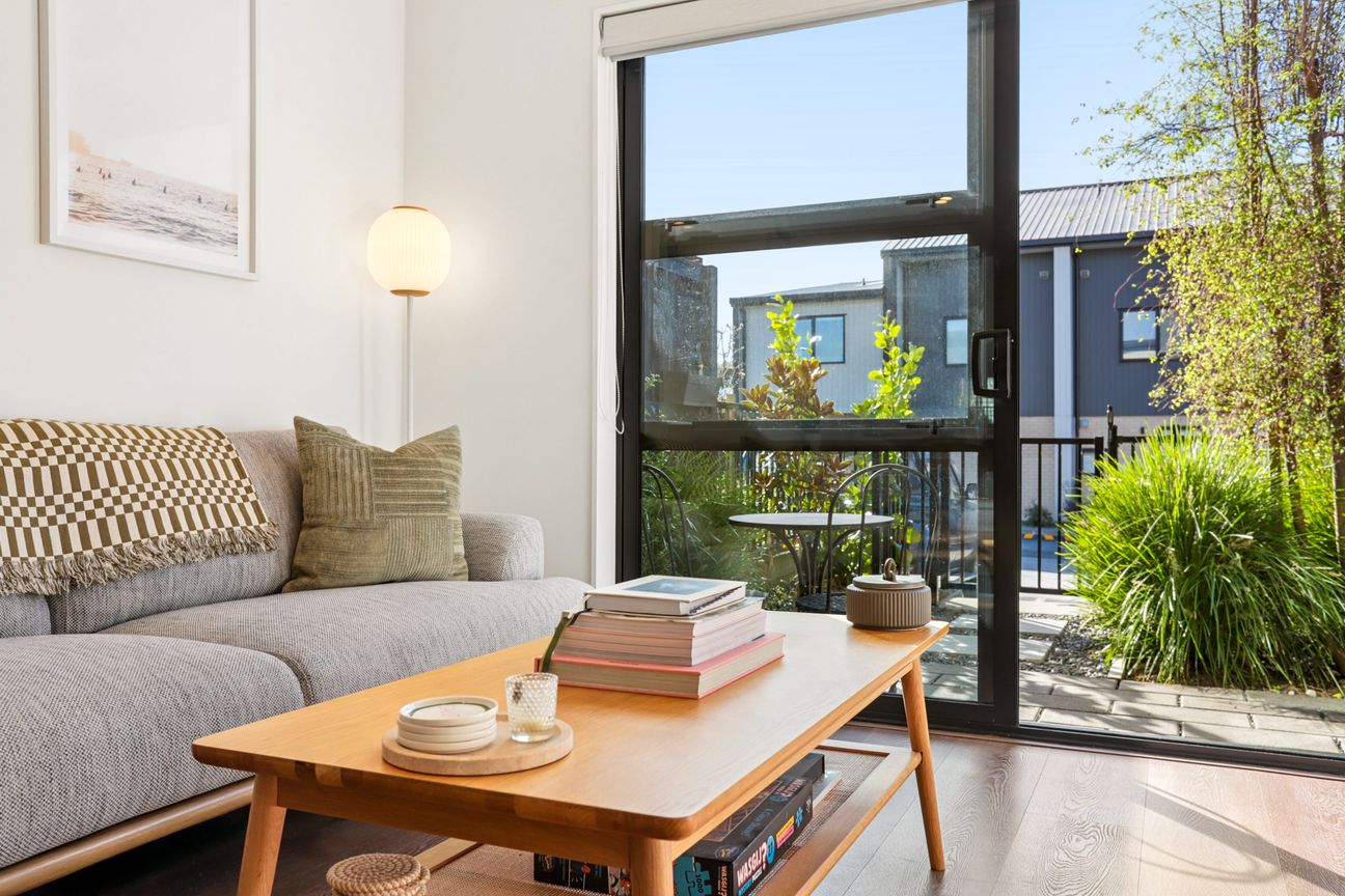 Prime Position - Polished Perfection! - Ansicht 4