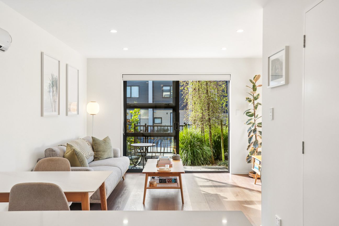 Prime Position - Polished Perfection! - Ansicht 3