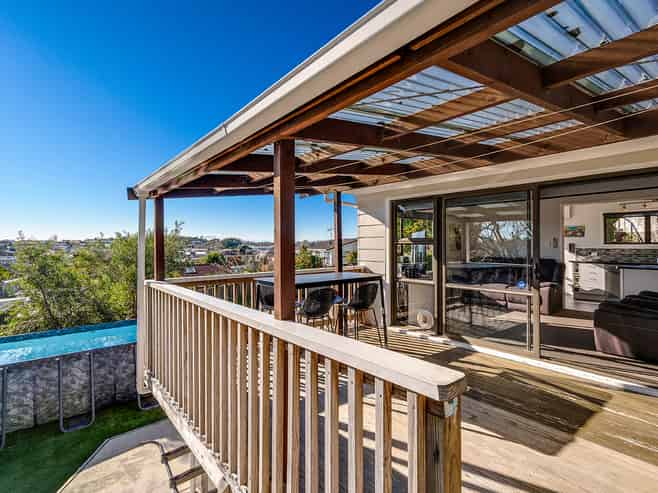 15 Amanda Avenue, Dinsdale
