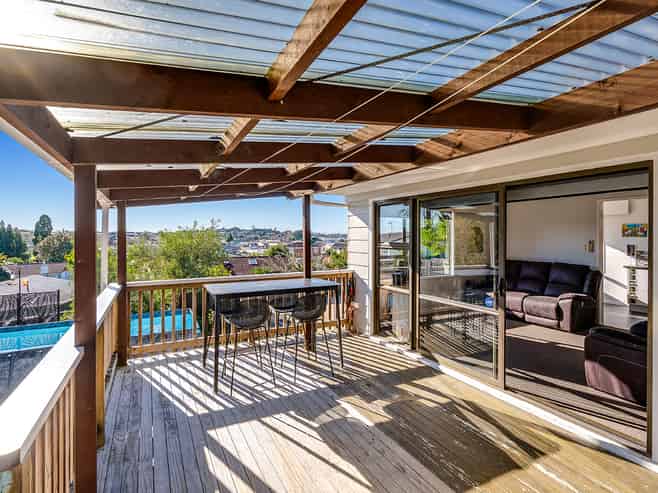 15 Amanda Avenue, Dinsdale