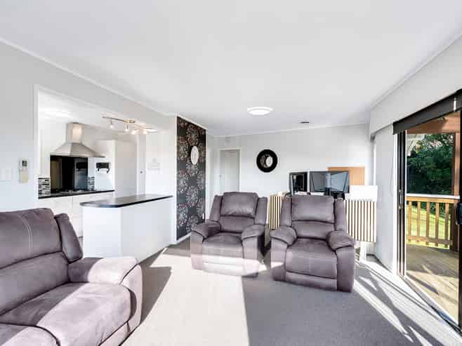 15 Amanda Avenue, Dinsdale