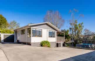 15 Amanda Avenue, Dinsdale