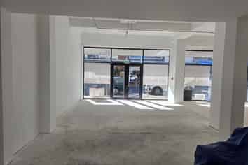 Affordable entry to prime retail strip