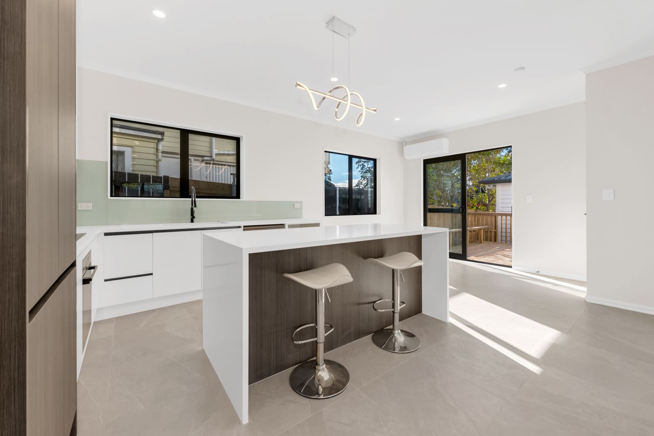Brand New! Double Garage! Ready to Move In! – pohled 5