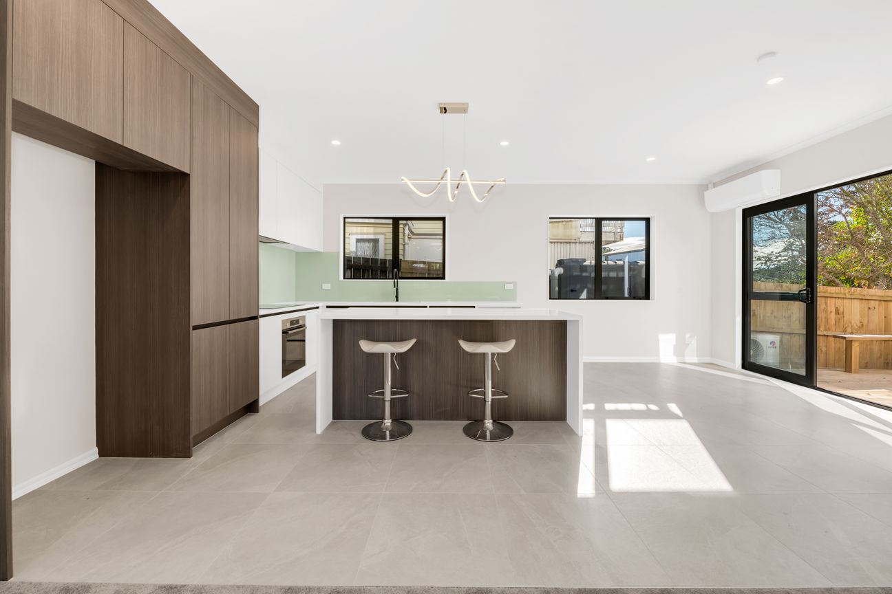Brand New! Double Garage! Ready to Move In! – pohled 4