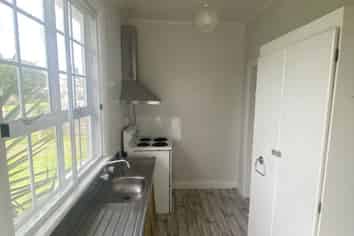 Gisborne - Address withheld