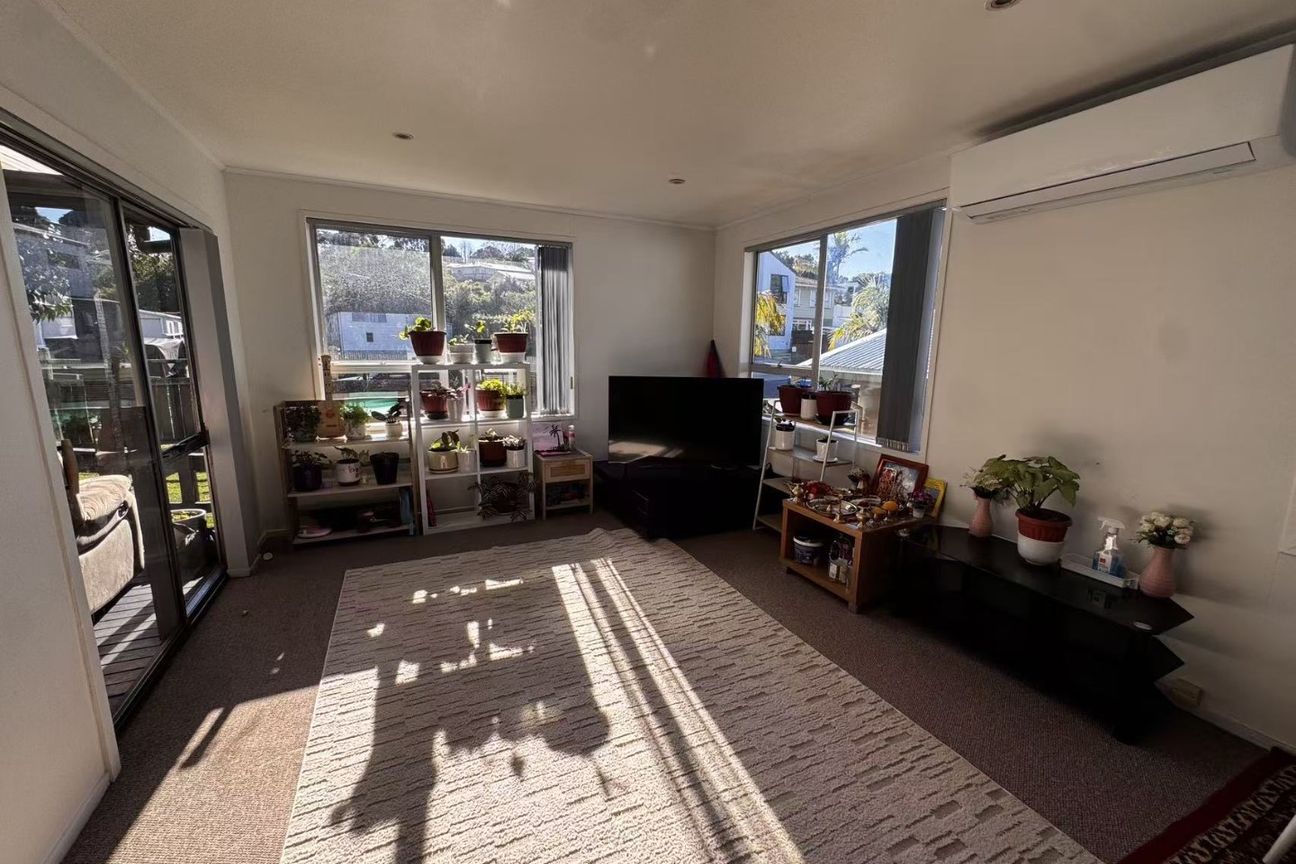 Spacious Family Home in a Convenient Totara Vale Location - Bild 3