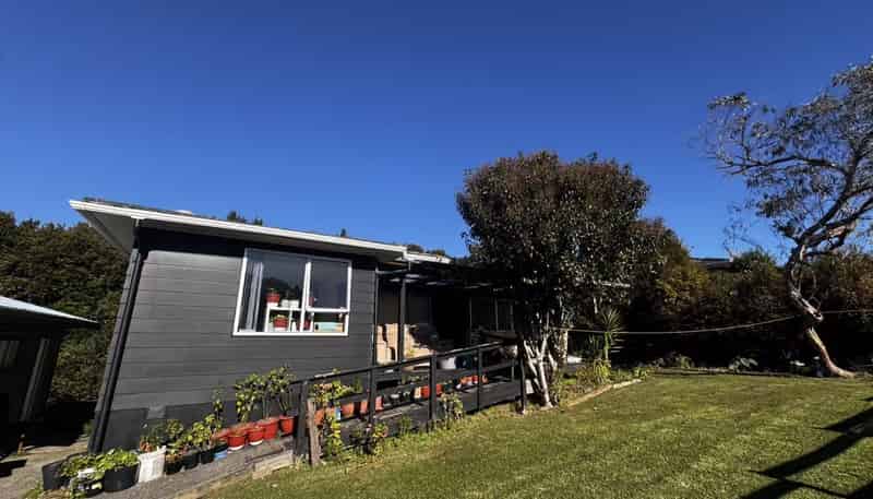 9 Julia Place, Totara Vale