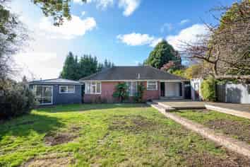 79 Racecourse Road, Sockburn