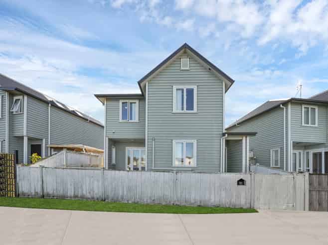 10 Warbler Crescent, Papakura