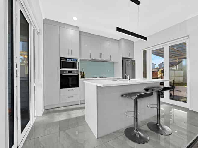 10 Warbler Crescent, Papakura
