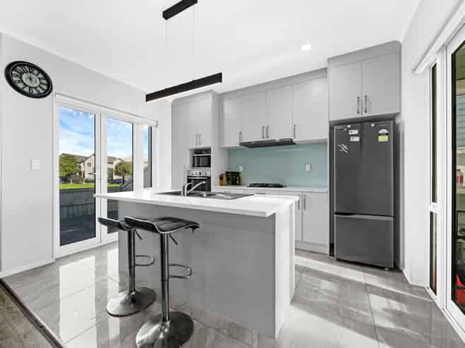 10 Warbler Crescent, Papakura