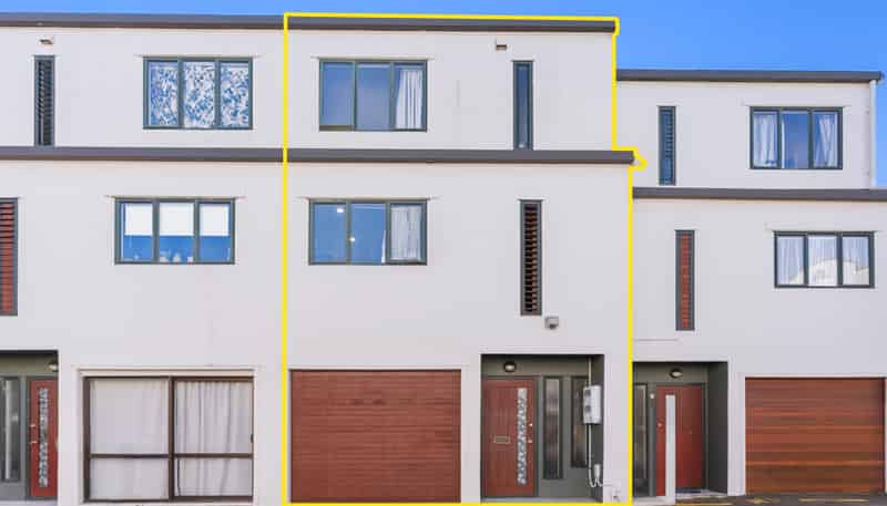 2/12 Ambrico Place, New Lynn