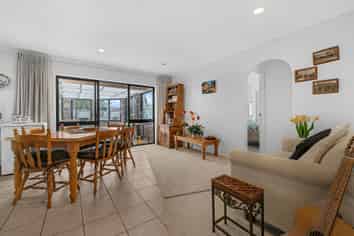 120 Walter Strevens Drive, CONIFER GROVE