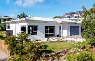 5 Panorama Place, Coastlands