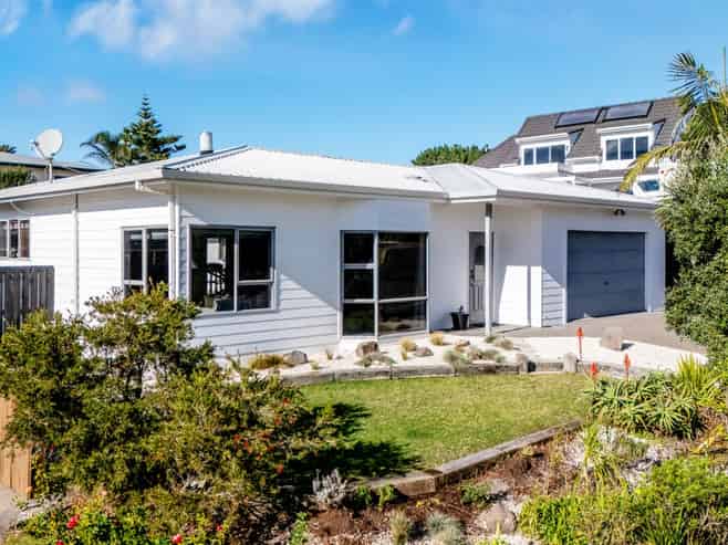 5 Panorama Place, Coastlands