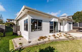 5 Panorama Place, Coastlands