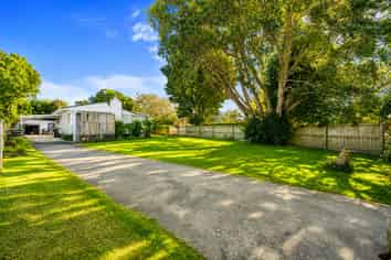 1179 East Coast Road, Kaiaua