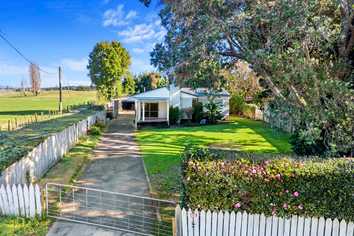 1179 East Coast Road, Kaiaua