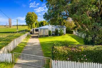 1179 East Coast Road, Kaiaua